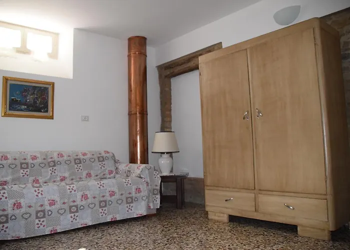 Casa Antica קיאני